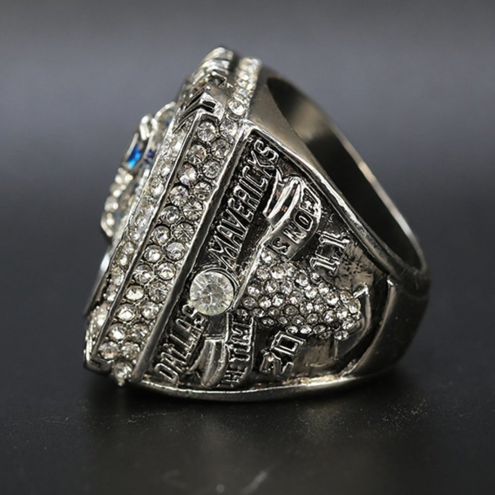 Dallas Mavericks 2011 Fan Championship Ring Dirk - Picture 5 of 7